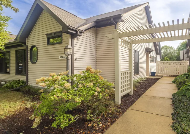 Photo 2 of Multi family home for sale at 3706 Crosby Dr, Valparaiso, IN 46383 | MLS# 845818 | Listing updated on 2026-10-08