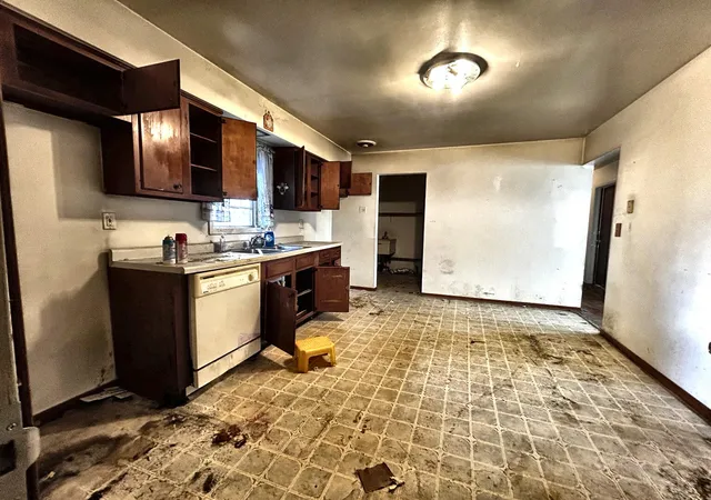 Photo 4 of Single family home for sale at 7929 Whitcomb St, Merrillville, IN 46410 | MLS# 845797 | Listing updated on 2026-09-23