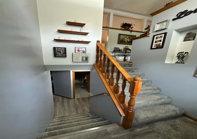 Photo 3 of Single family home for sale at 809 Capitol Dr, Hobart, IN 46342 | MLS# 845798 | Listing updated on 2026-10-02