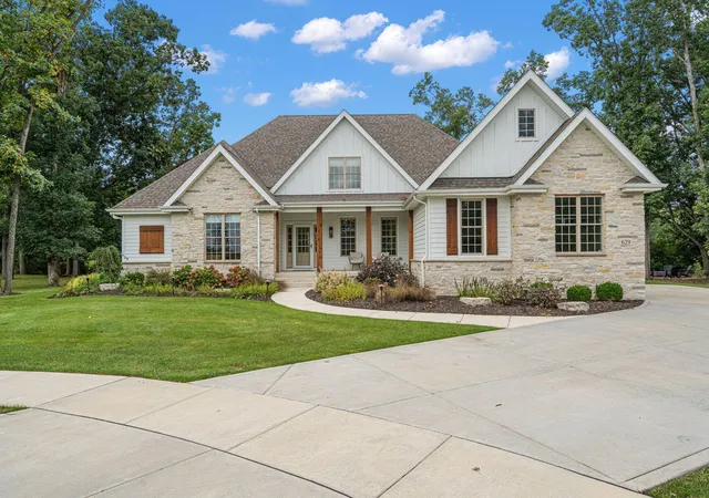 Photo 1 of Single family home for sale at 629 George Cohan Ct, Crown Point, IN 46307 | MLS# 845855 | Listing updated on 2026-09-25