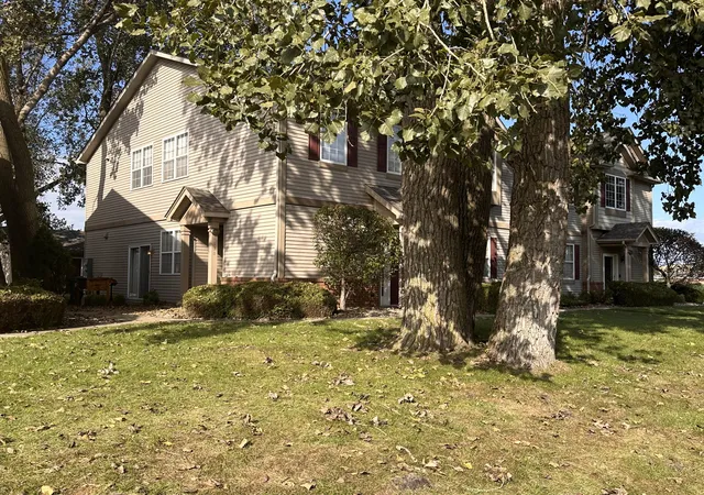 Townhouse for sale at 1030 Poppyfield Pl, Schererville, IN 46375 | MLS# 846624