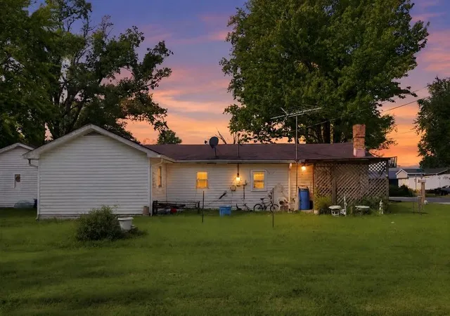 Photo 10 of Sale Pending at 1905 E Knight St, Brazil, IN 47834 | MLS# 845870 | Listing updated on 2026-10-20