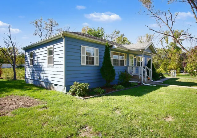 Photo 4 of Single family home for sale at 353 Maple St, Crown Point, IN 46307 | MLS# 846508 | Listing updated on 2026-10-08