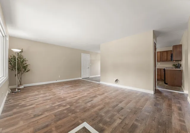 Photo 4 of Single family home for sale at 509 Gatewood Dr, Lowell, IN 46356 | MLS# 845820 | Listing updated on 2026-10-02