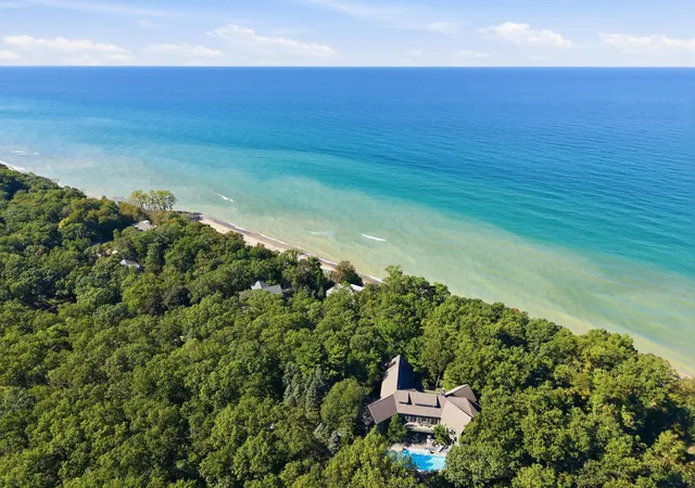 Photo 2 of Single family home for sale at 827 E Lake Front Dr, Beverly Shores, IN 46301 | MLS# 847187 | Listing updated on 2026-10-23