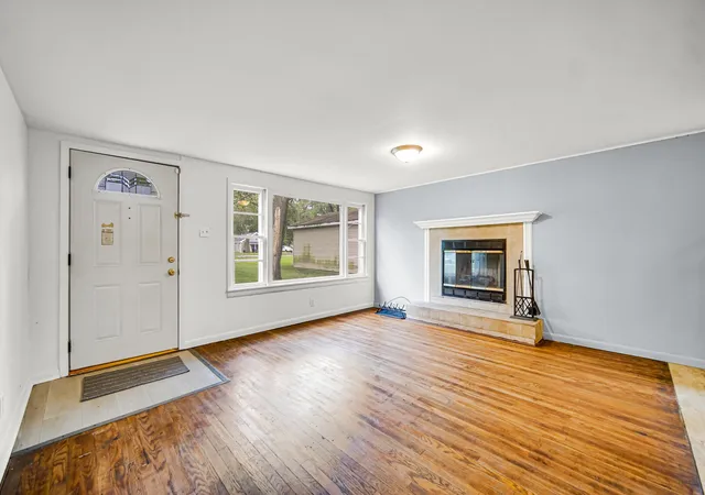 Photo 2 of Single family home for sale at 3096 Oakwood St, Portage, IN 46368 | MLS# 845817 | Listing updated on 2026-09-24