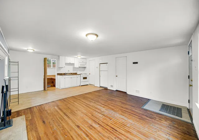 Photo 3 of Single family home for sale at 3096 Oakwood St, Portage, IN 46368 | MLS# 845817 | Listing updated on 2026-09-24