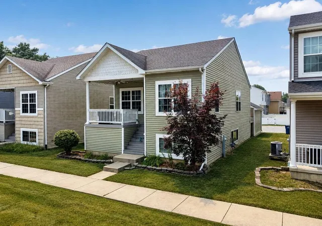 Photo 3 of Single family home for sale at 12769 Ellsworth St, Crown Point, IN 46307 | MLS# 845830 | Listing updated on 2026-09-24