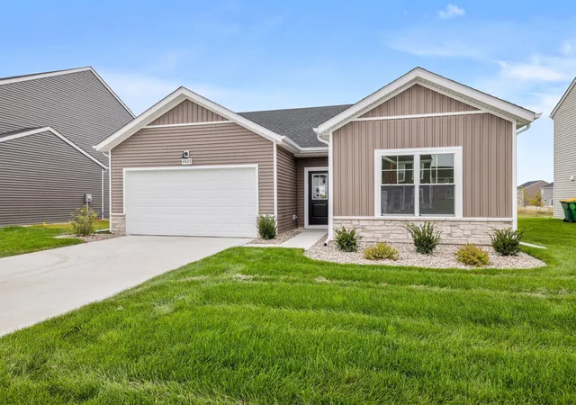 Single family home for sale at 4407 Goldfinch Ave, Valparaiso, IN 46385 | MLS# 845834