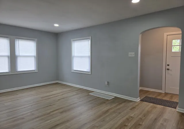 Photo 3 of Single family home for sale at 200 Porter St, Gary, IN 46406 | MLS# 845864 | Listing updated on 2026-09-26