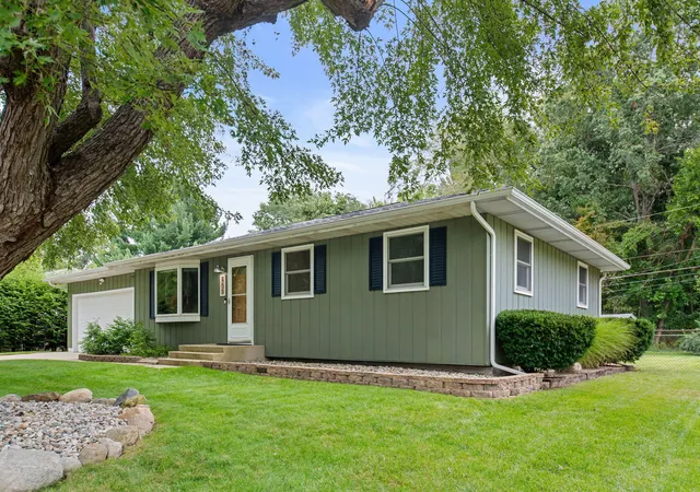 Photo 2 of Sale Pending at 409 Trail St, Michigan City, IN 46360 | MLS# 845985 | Listing updated on 2026-10-06