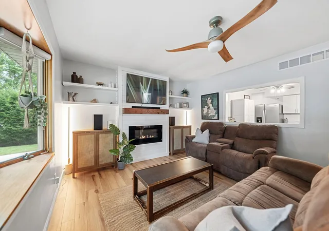 Photo 3 of Sale Pending at 409 Trail St, Michigan City, IN 46360 | MLS# 845985 | Listing updated on 2026-10-06