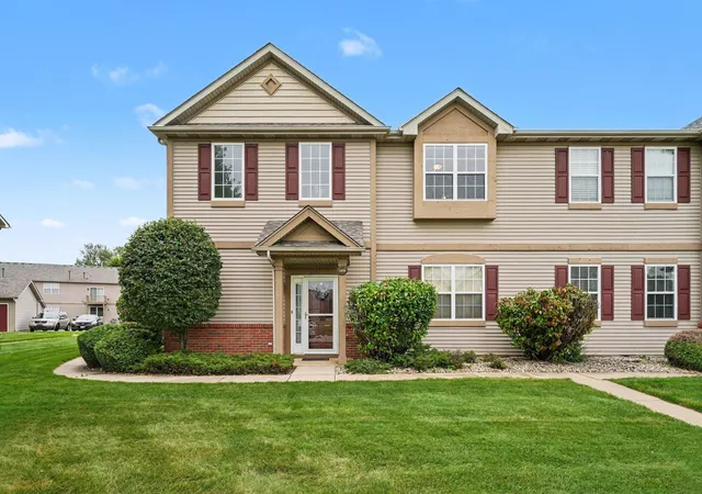 Photo 1 of Townhouse for sale at 1141 Auburn Meadow Ln, Schererville, IN 46375 | MLS# 845850 | Listing updated on 2026-09-27