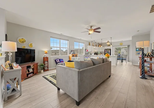 Photo 2 of Townhouse for sale at 1141 Auburn Meadow Ln, Schererville, IN 46375 | MLS# 845850 | Listing updated on 2026-09-27