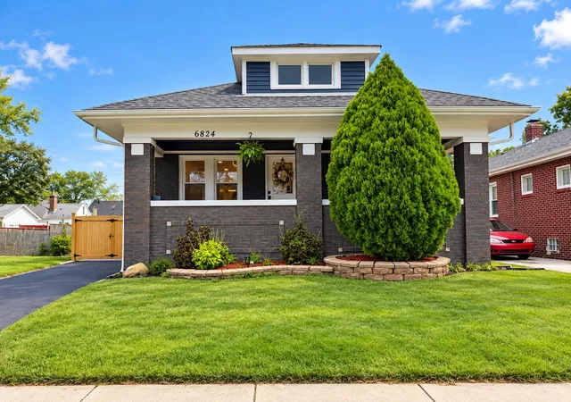 Photo 1 of Single family home for sale at 6824 Ontario Ave, Hammond, IN 46323 | MLS# 845931 | Listing updated on 2026-09-25