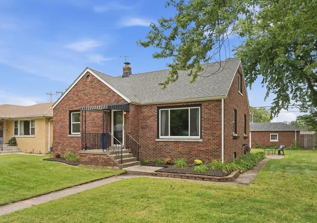Photo 1 of Single family home for sale at 7406 Olcott Ave, Hammond, IN 46323 | MLS# 845869 | Listing updated on 2026-09-25
