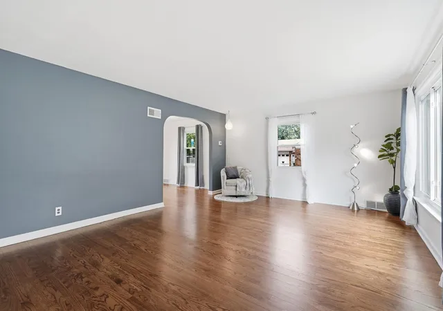 Photo 3 of Single family home for sale at 7406 Olcott Ave, Hammond, IN 46323 | MLS# 845869 | Listing updated on 2026-09-25