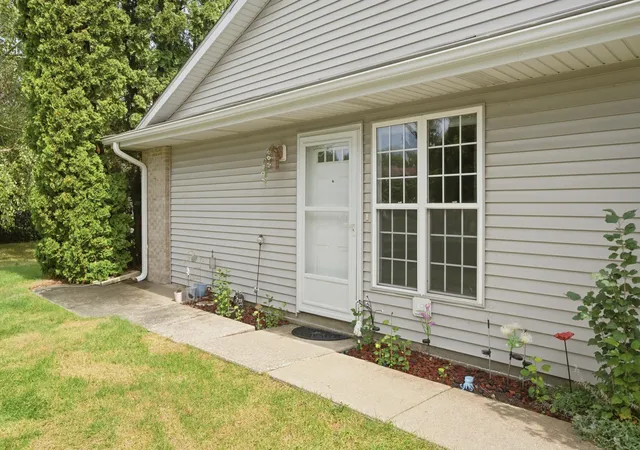 Photo 3 of Condo for sale at 1954 David Dr, Chesterton, IN 46304 | MLS# 845895 | Listing updated on 2026-09-25