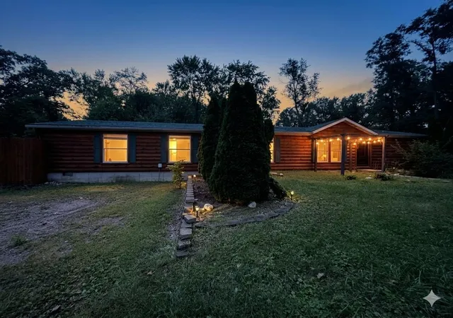 Single family home for sale at 419 Lakeside Dr, Walkerton, IN 46574 | MLS# 845872