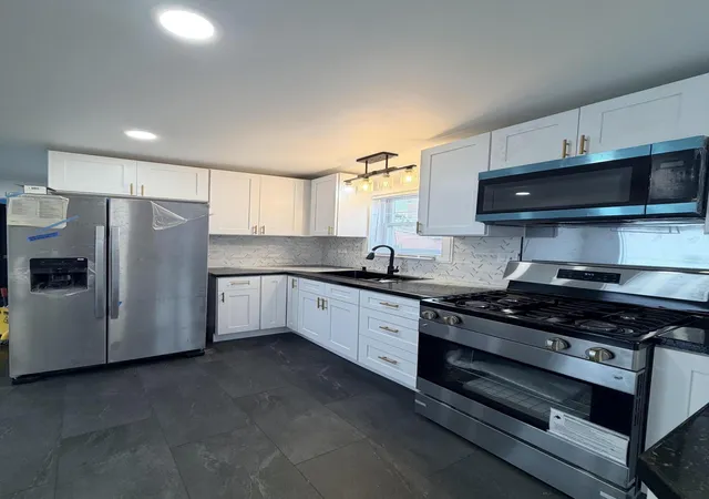 Photo 3 of Single family home for sale at 1100 W 19th Avenue, Gary, IN 46407 | MLS# 845871 | Listing updated on 2026-09-28