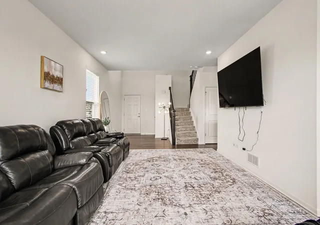 Photo 3 of Townhouse for sale at 10927 Illinois Dr, Crown Point, IN 46307 | MLS# 845874 | Listing updated on 2026-09-26