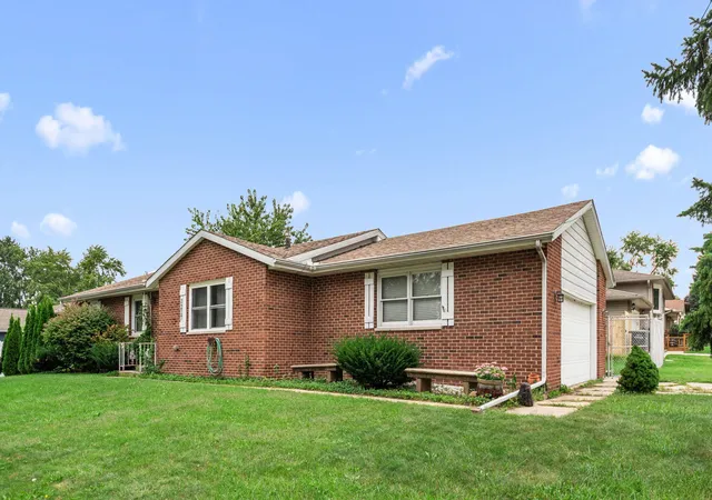 Photo 2 of Single family home for sale at 3217 Augusta Blvd, Portage, IN 46368 | MLS# 845947 | Listing updated on 2026-09-26