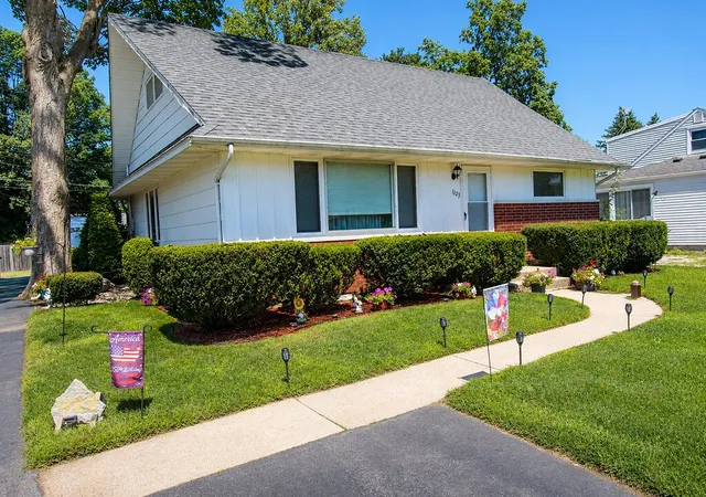 Photo 1 of Single family home for sale at 1103 Ohio St, La Porte, IN 46350 | MLS# 845900 | Listing updated on 2026-09-30