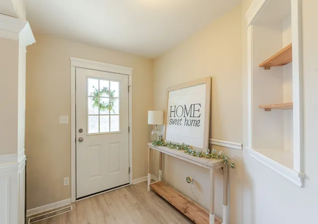 Photo 2 of Single family home for sale at 223 Fairchild Dr, Chesterton, IN 46304 | MLS# 846562 | Listing updated on 2026-10-08