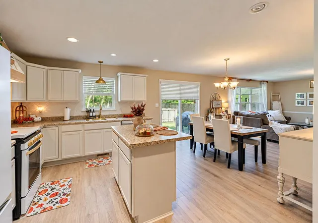 Photo 4 of Single family home for sale at 223 Fairchild Dr, Chesterton, IN 46304 | MLS# 846562 | Listing updated on 2026-10-08