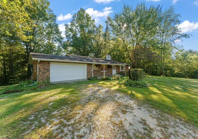 Photo 3 of Single family home for sale at 944 W 900 North, La Porte, IN 46350 | MLS# 846104 | Listing updated on 2026-09-30