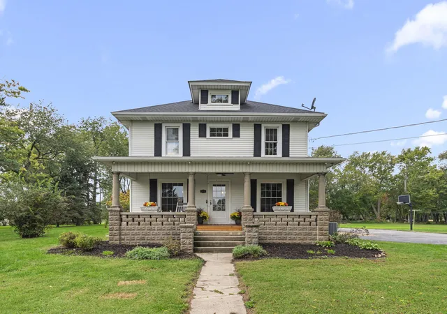 Single family home for sale at 2958 Sturdy Rd, Valparaiso, IN 46383 | MLS# 846267