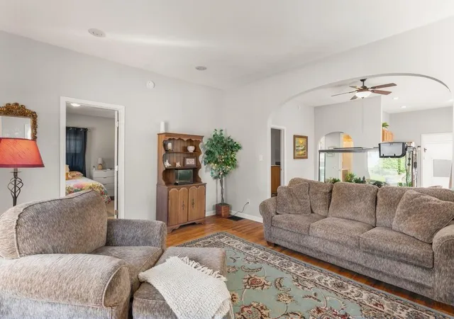 Photo 3 of Single family home for sale at 2604 Wabash St, Michigan City, IN 46360 | MLS# 846063 | Listing updated on 2026-09-29