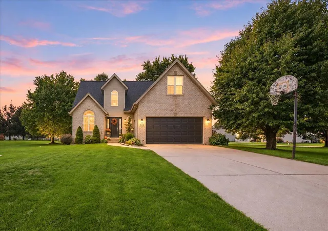 Photo 1 of Sale Pending at 306 Heatherwood Dr E, Valparaiso, IN 46383 | MLS# 845989 | Listing updated on 2026-10-02