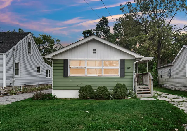 Single family home for sale at 7005 Broadway, Merrillville, IN 46410 | MLS# 845914