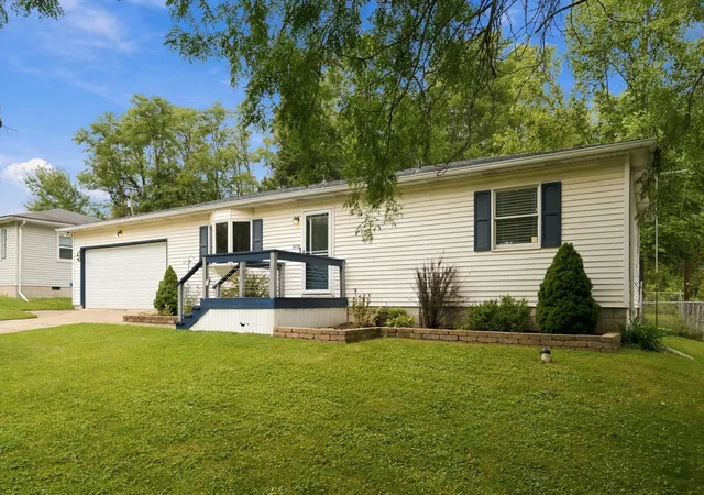 Photo 2 of Sale Pending at 3408 W 123rd Place, Crown Point, IN 46307 | MLS# 846010 | Listing updated on 2026-10-06