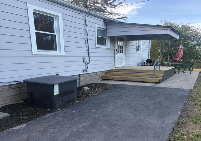 Photo 3 of Single family home for sale at 7509 Marshall St, Merrillville, IN 46410 | MLS# 845936 | Listing updated on 2026-09-27