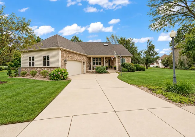 Photo 3 of Single family home for sale at 2461 Aeropostale Dr, Chesterton, IN 46304 | MLS# 846292 | Listing updated on 2026-10-06