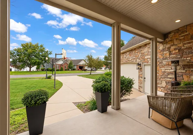 Photo 4 of Single family home for sale at 2461 Aeropostale Dr, Chesterton, IN 46304 | MLS# 846292 | Listing updated on 2026-10-06