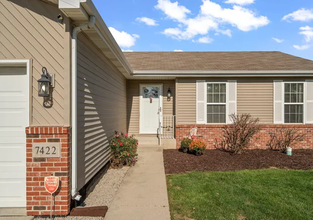 Photo 1 of Single family home for sale at 7422 Cedar Crk Cir, Portage, IN 46368 | MLS# 847280 | Listing updated on 2026-10-29