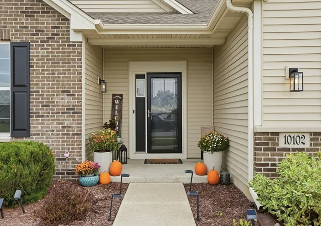 Photo 3 of Single family home for sale at 10102 W 141st Lane, Cedar Lake, IN 46303 | MLS# 845988 | Listing updated on 2026-09-28