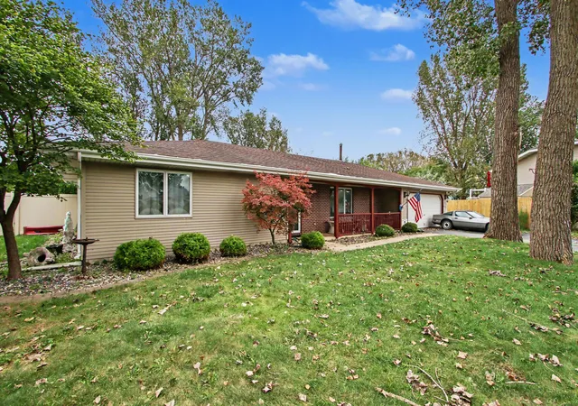 Photo 2 of Sale Pending at 731 Wren Ct, Griffith, IN 46319 | MLS# 845953 | Listing updated on 2026-10-01