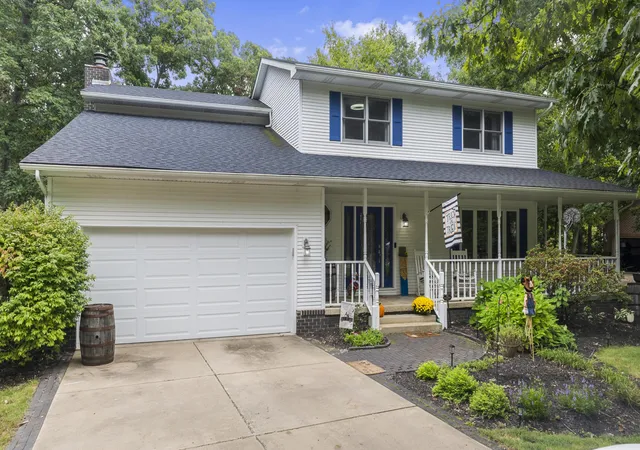 Photo 2 of Single family home for sale at 12211 S Williams Ct, Crown Point, IN 46307 | MLS# 845941 | Listing updated on 2026-09-28