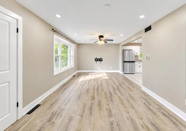 Photo 2 of Single family home for sale at 922 Hayes St, Crown Point, IN 46307 | MLS# 845955 | Listing updated on 2026-09-26