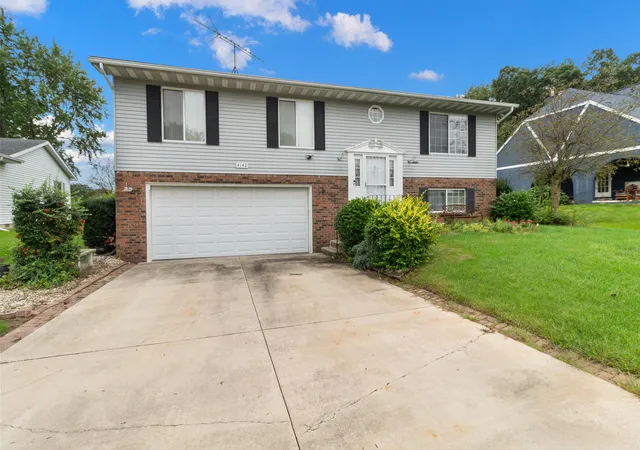 Photo 1 of Single family home for sale at 4142 Augusta Dr, Crown Point, IN 46307 | MLS# 845948 | Listing updated on 2026-10-03