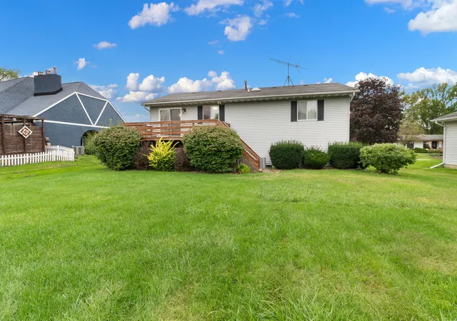 Photo 3 of Single family home for sale at 4142 Augusta Dr, Crown Point, IN 46307 | MLS# 845948 | Listing updated on 2026-10-03