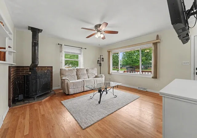 Photo 3 of Single family home for sale at 2846 Russell St, Portage, IN 46368 | MLS# 845950 | Listing updated on 2026-09-29