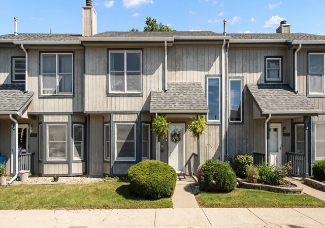 Photo 1 of Sale Pending at 6053 Virginia St, Merrillville, IN 46410 | MLS# 845970 | Listing updated on 2026-10-06