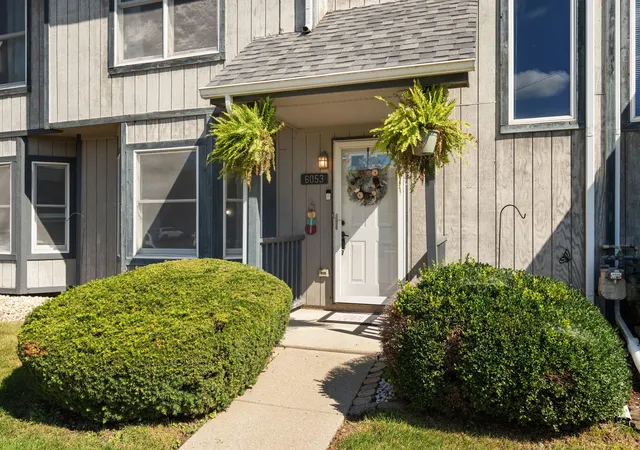 Photo 2 of Sale Pending at 6053 Virginia St, Merrillville, IN 46410 | MLS# 845970 | Listing updated on 2026-10-06