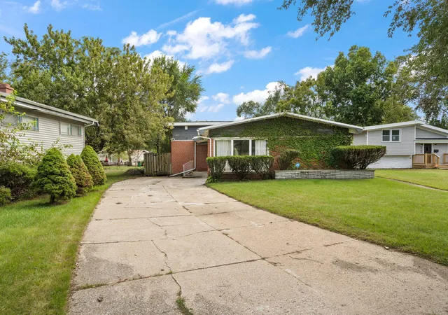 Photo 1 of Single family home for sale at 7001 Ash Pl, Gary, IN 46403 | MLS# 845959 | Listing updated on 2026-09-26