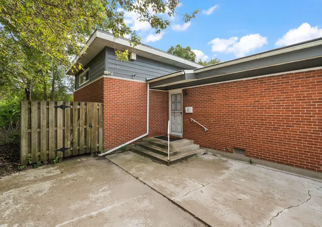 Photo 3 of Single family home for sale at 7001 Ash Pl, Gary, IN 46403 | MLS# 845959 | Listing updated on 2026-09-26